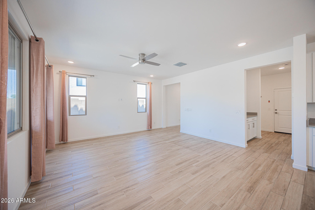 7412 W Gardenia Avenue - Photo 5