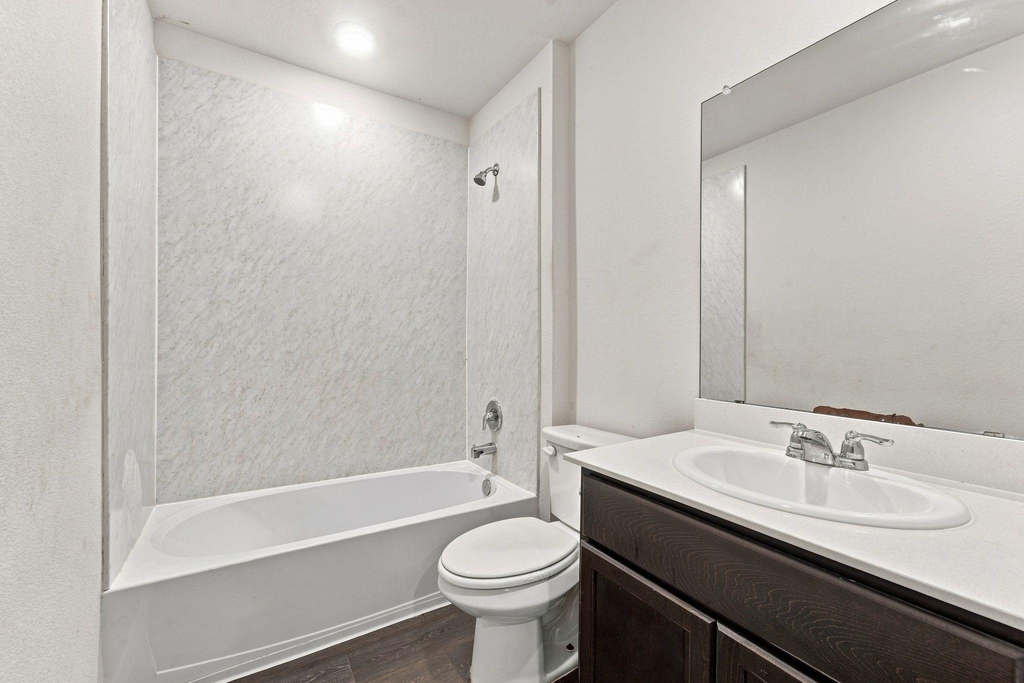 601 Banner Avenue - Photo 0