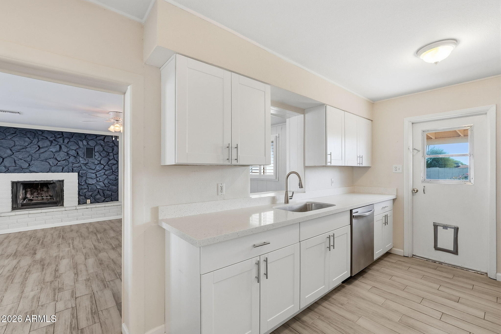 2401 N 66th Street - Photo 15