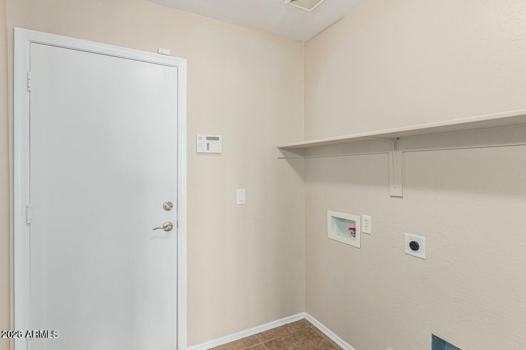 410 E Kent Avenue - Photo 16