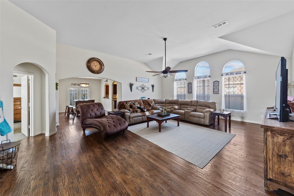 201 Mill Street - Photo 4