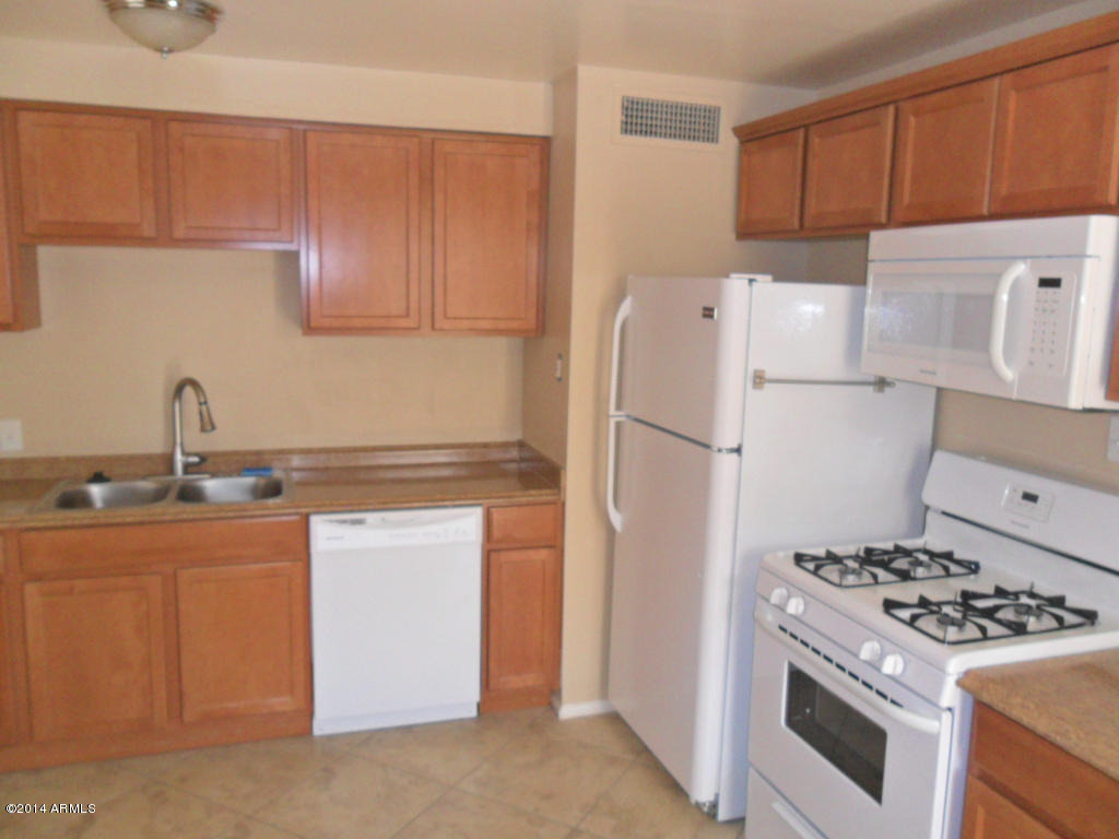 11139 W Elk Avenue - Photo 6