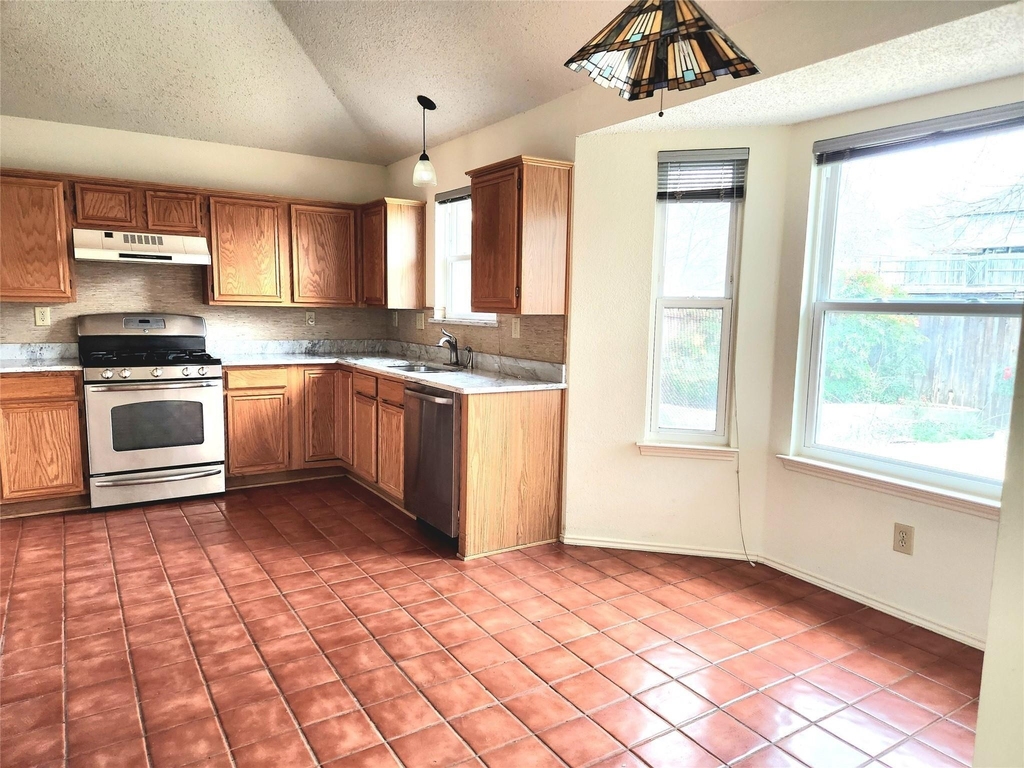 4346 Briar Hill Drive - Photo 2