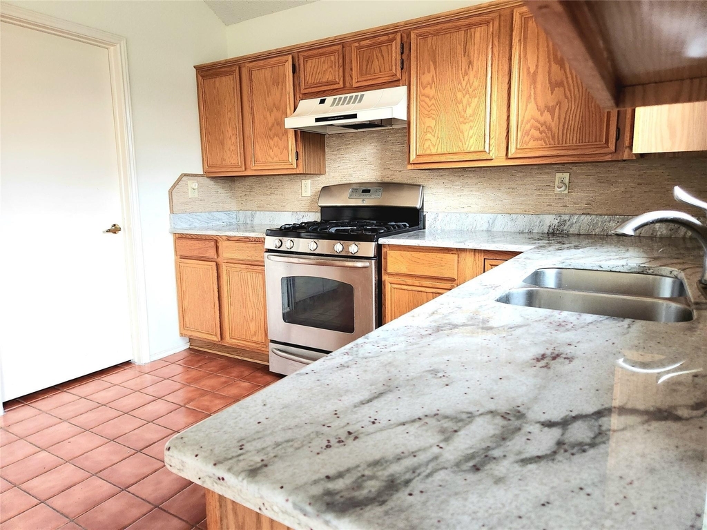 4346 Briar Hill Drive - Photo 1