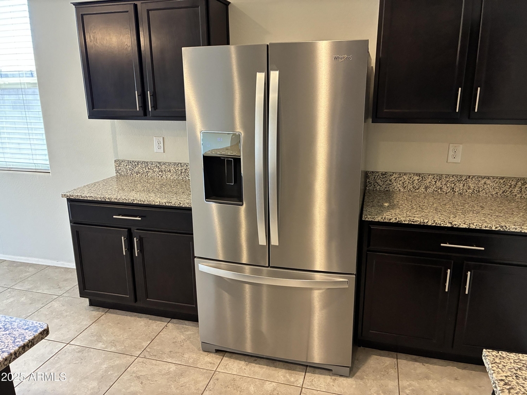 25698 W Desert Drive - Photo 5