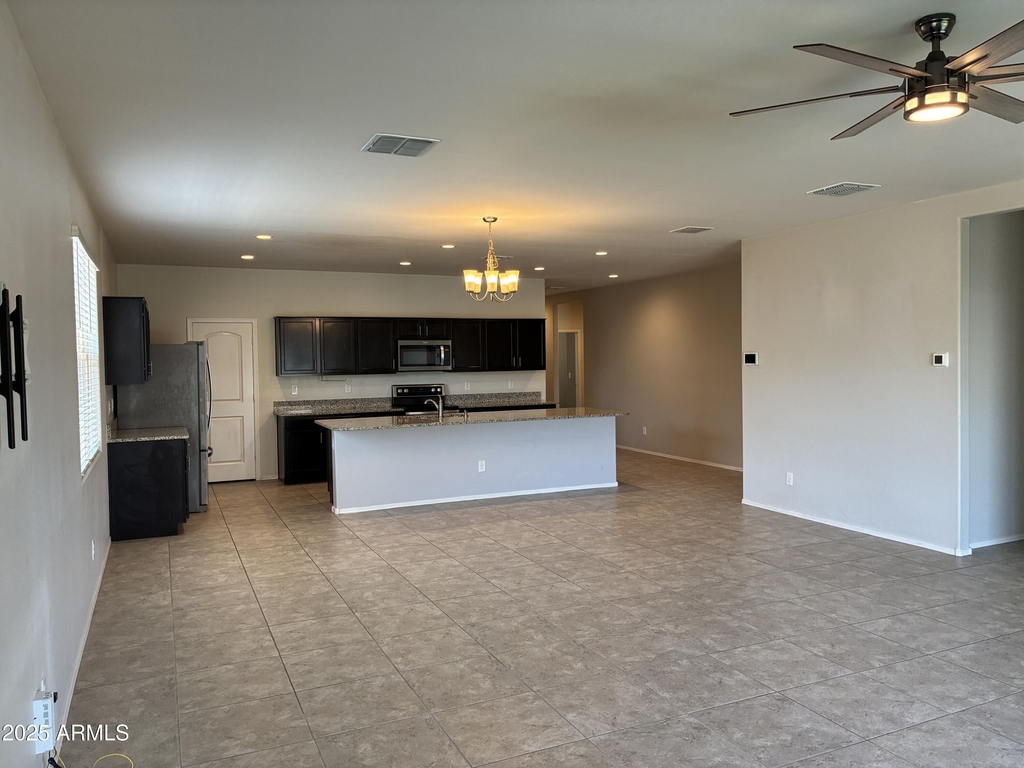 25698 W Desert Drive - Photo 7