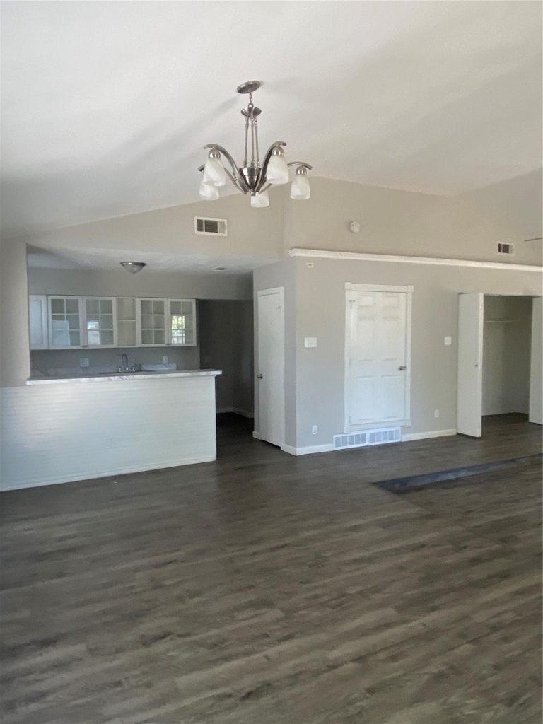 2516 Trinity Street - Photo 7