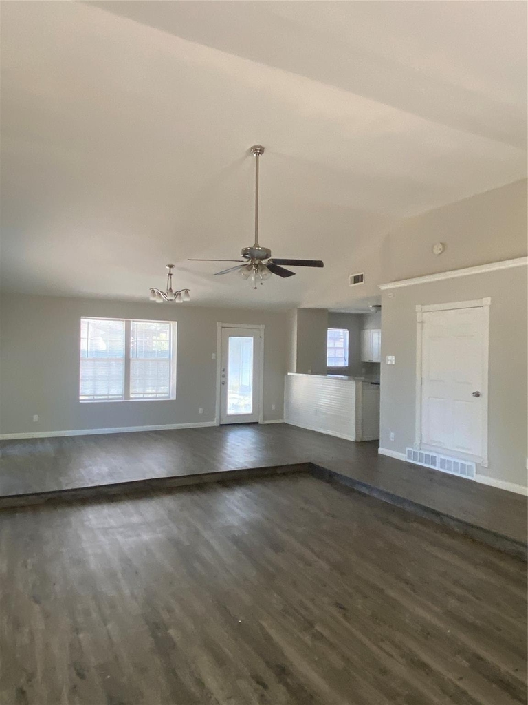 2516 Trinity Street - Photo 5