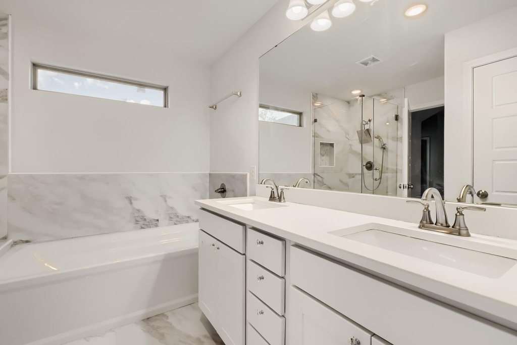 1300 Avenue C - Photo 9
