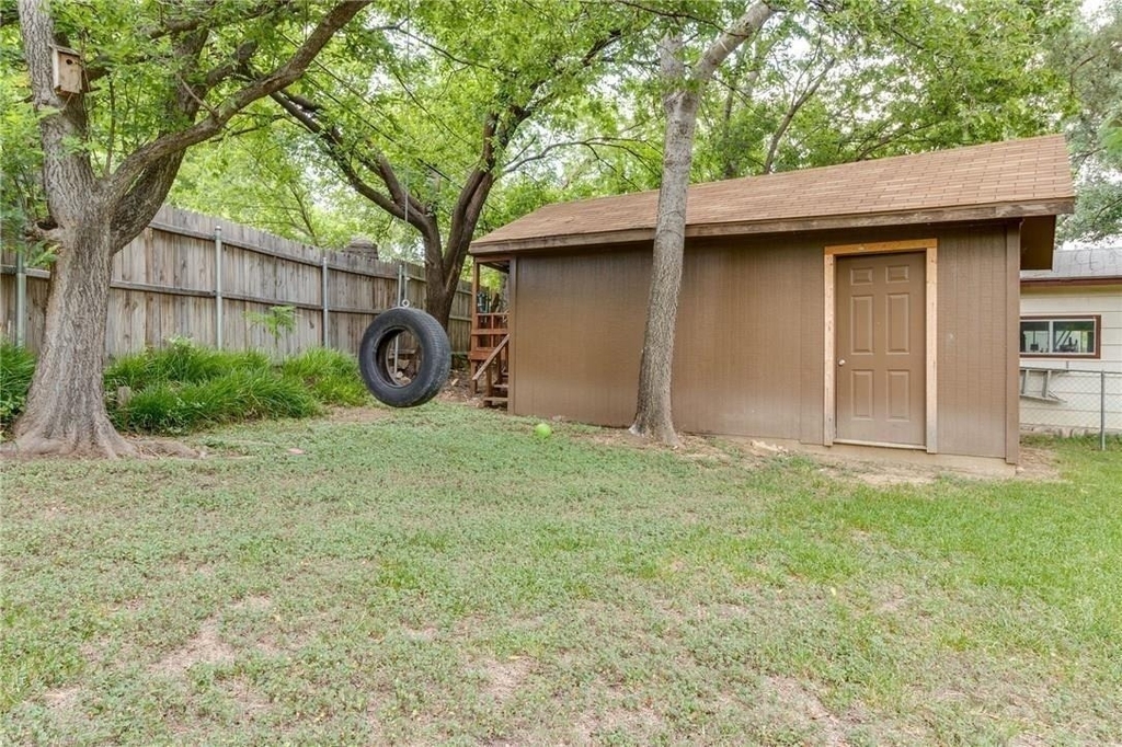 7820 Kermit Avenue - Photo 28