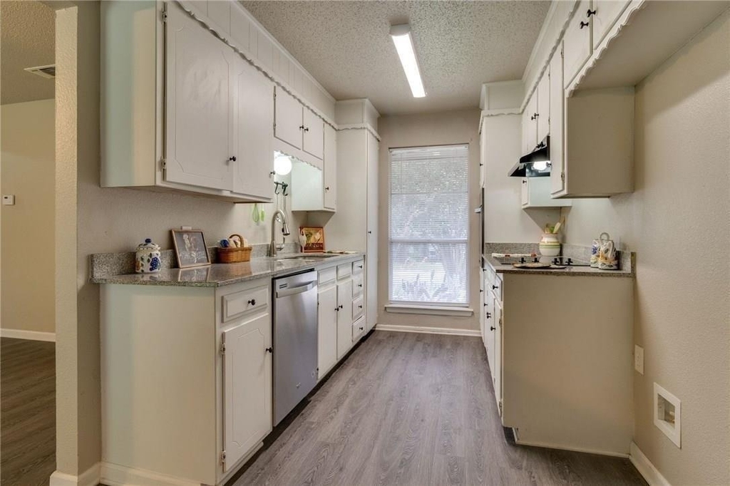 7820 Kermit Avenue - Photo 8