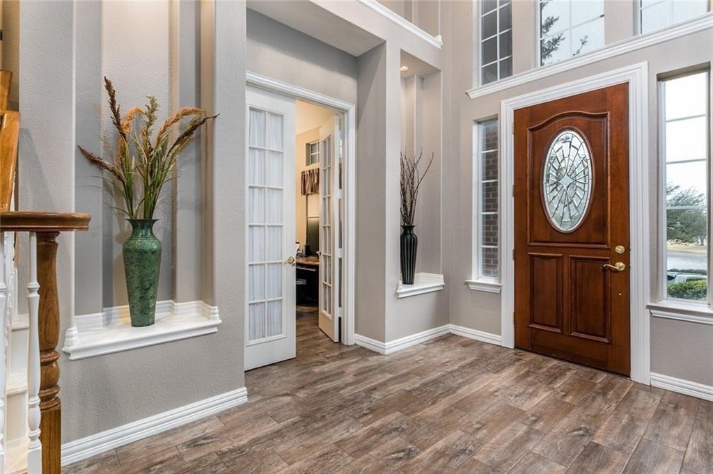 818 Stratford Drive - Photo 2