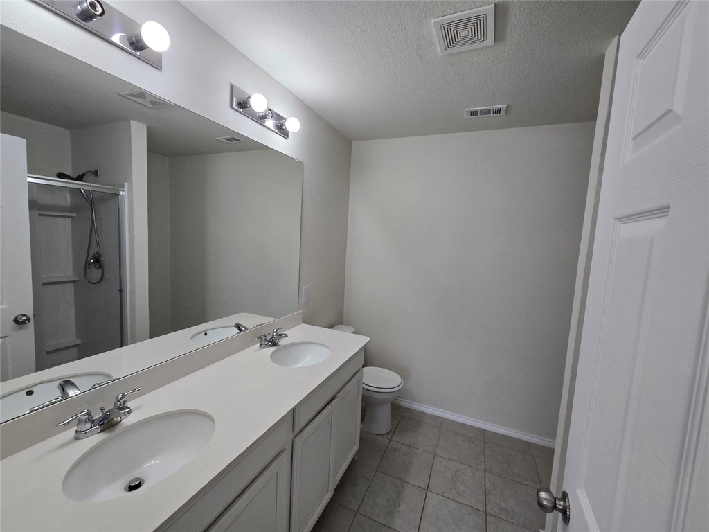 1126 Ainsley Lane - Photo 7