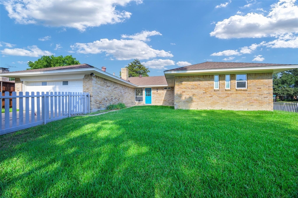 2400 Bengal Lane - Photo 24