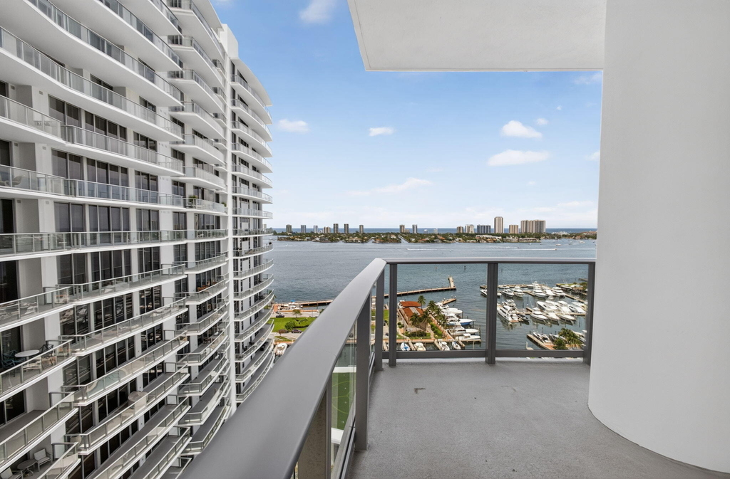 220 Lake Shore Drive - Photo 32