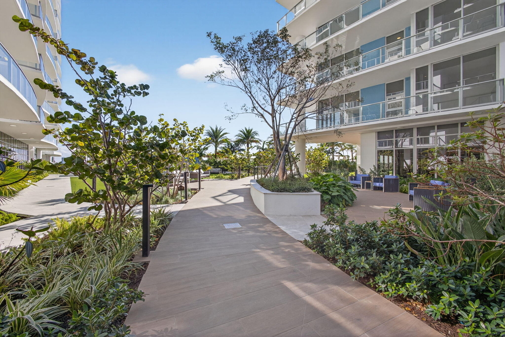 220 Lake Shore Drive - Photo 54