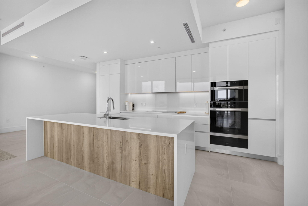 220 Lake Shore Drive - Photo 4