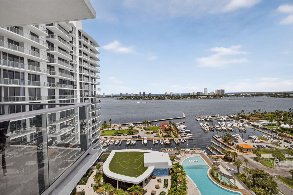 220 Lake Shore Drive - Photo 25