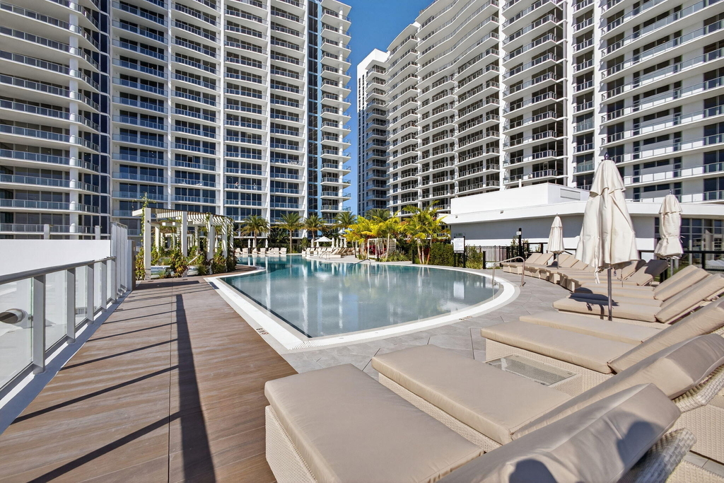 220 Lake Shore Drive - Photo 68