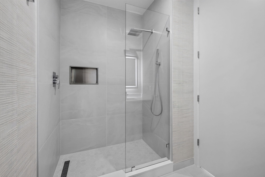 220 Lake Shore Drive - Photo 22