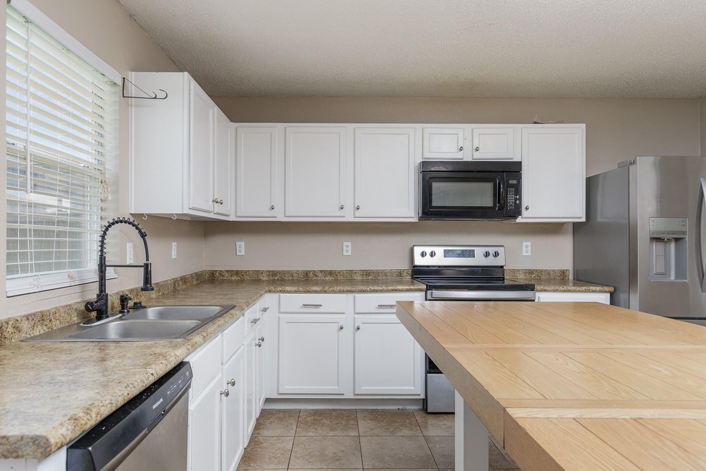 2228 Bradford Pear Drive - Photo 12