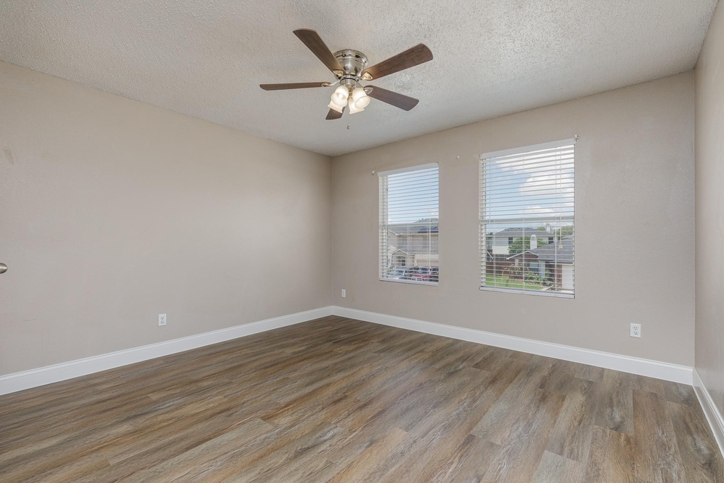 2228 Bradford Pear Drive - Photo 23