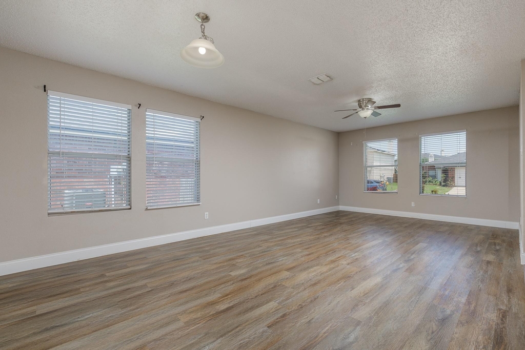2228 Bradford Pear Drive - Photo 4