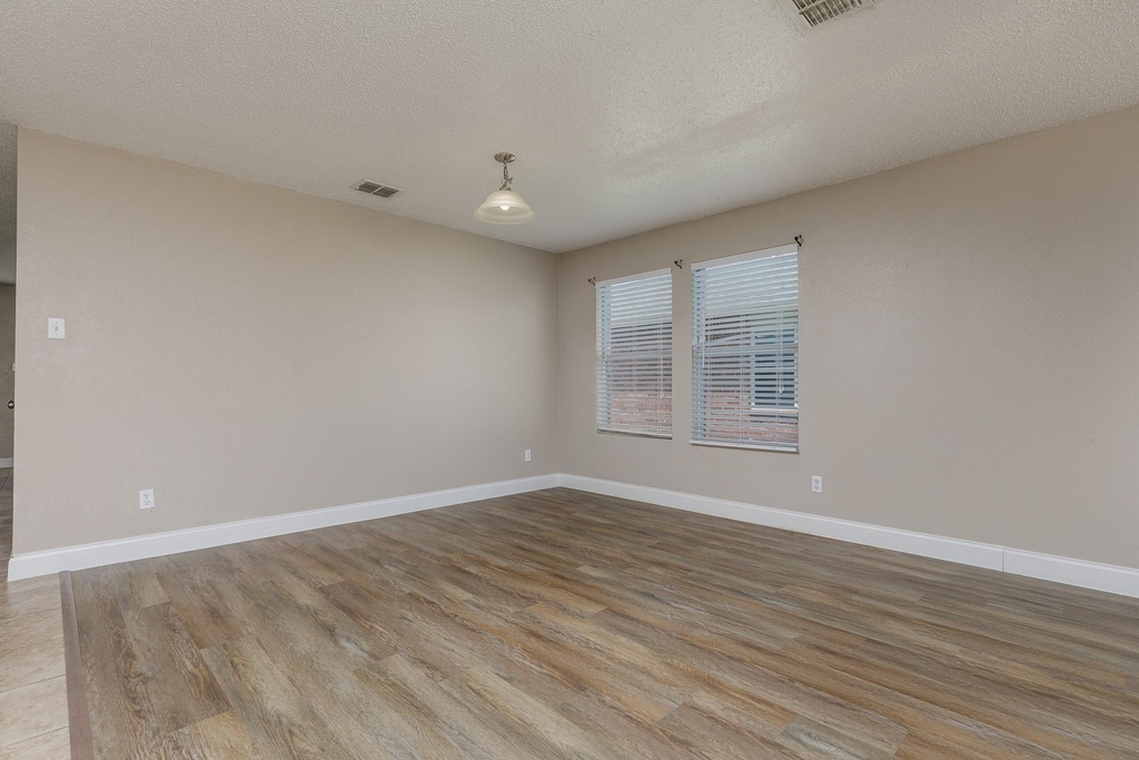 2228 Bradford Pear Drive - Photo 5