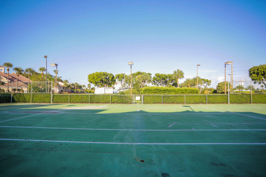 815 W Boynton Beach Boulevard - Photo 28