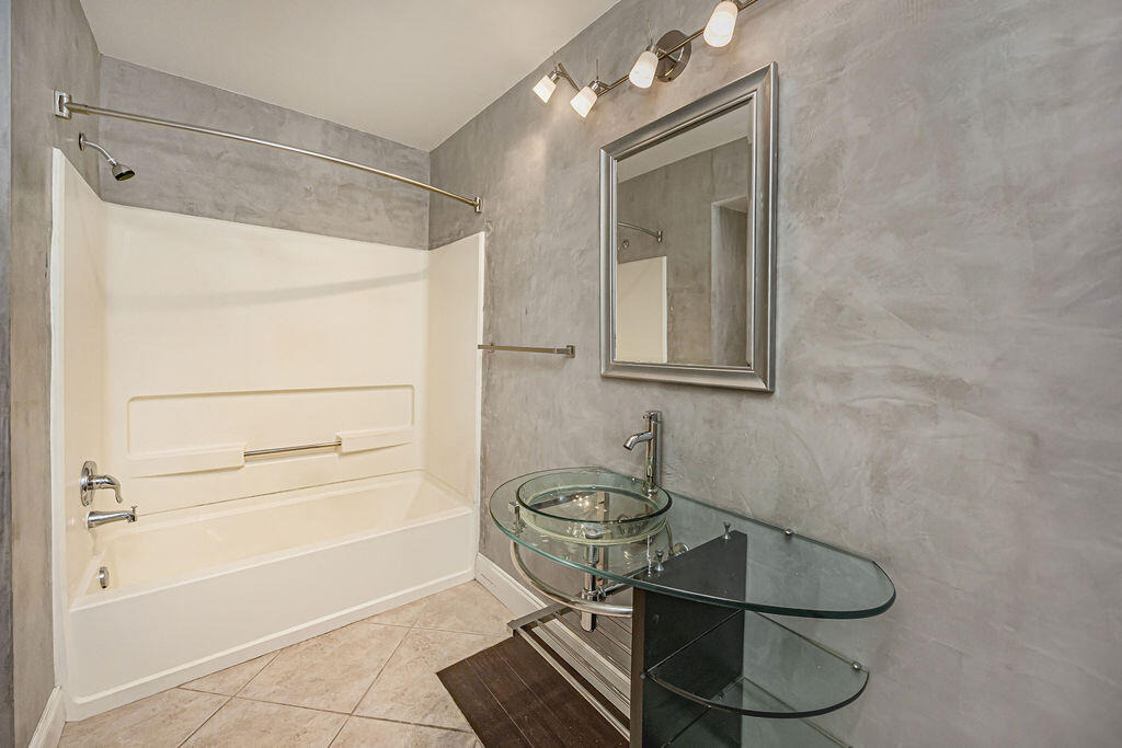 815 W Boynton Beach Boulevard - Photo 14