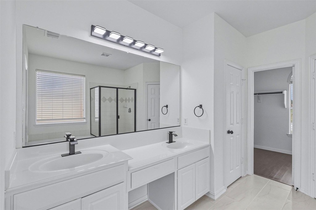 1706 Clear Springs Drive - Photo 16