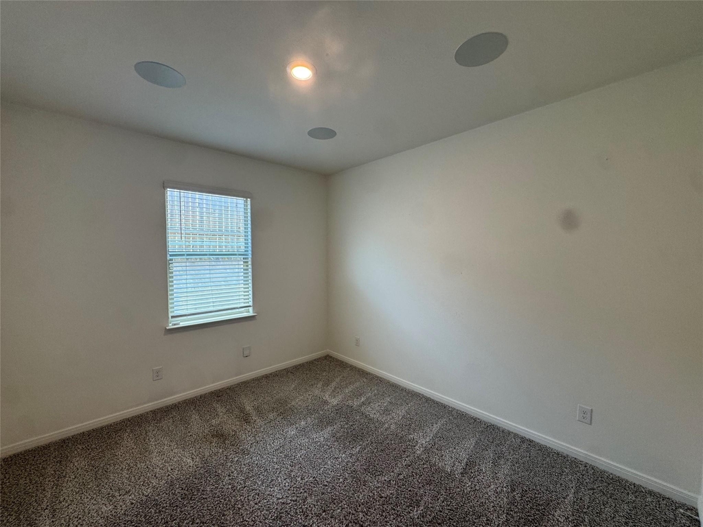 7512 Noble Oaks Drive - Photo 17