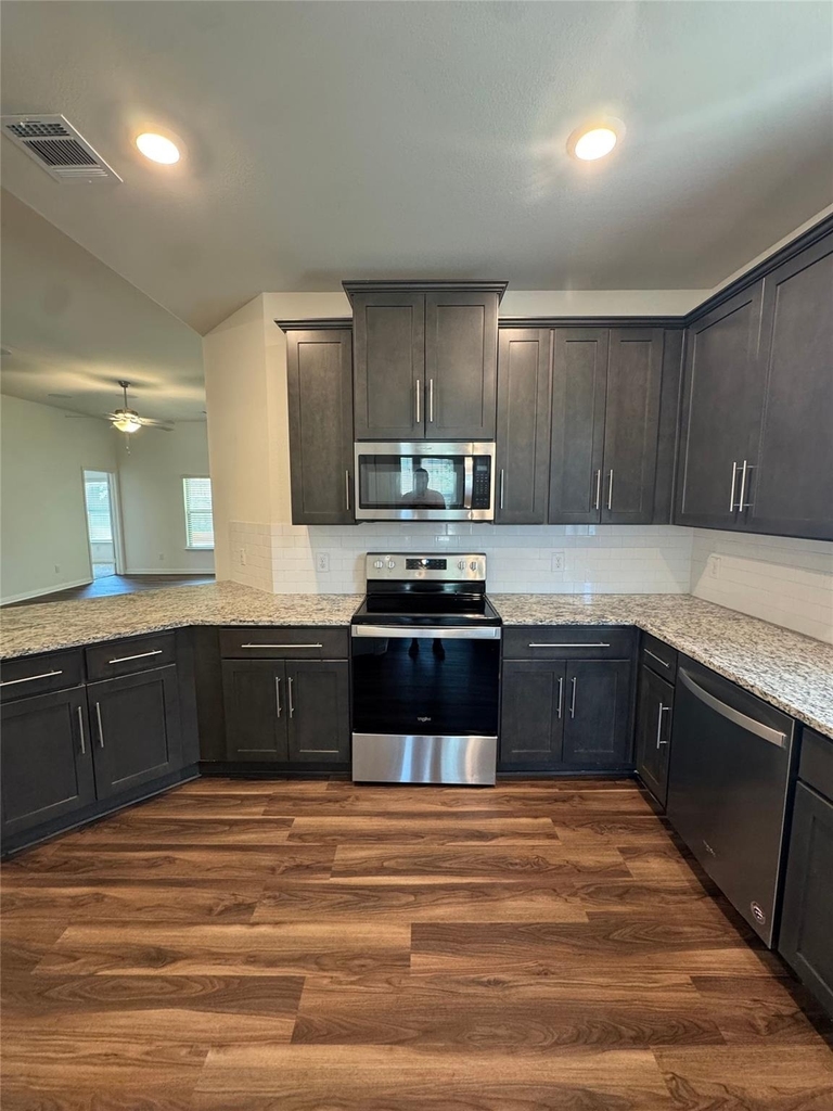 7512 Noble Oaks Drive - Photo 4