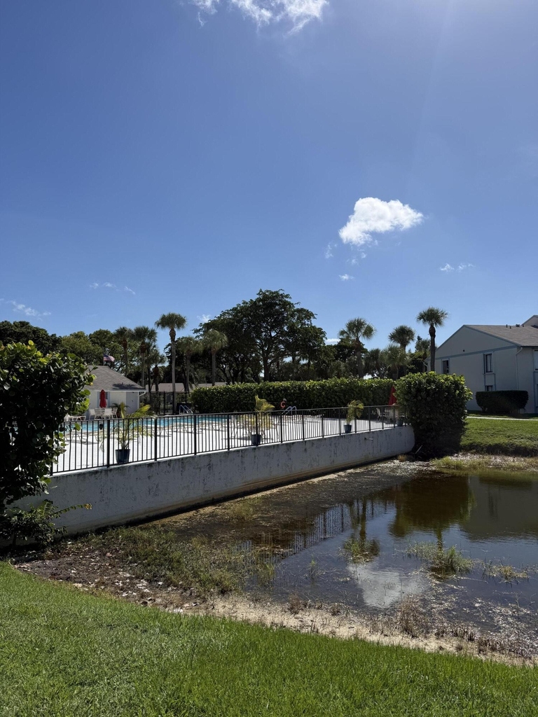 1110 Green Pine Boulevard - Photo 11