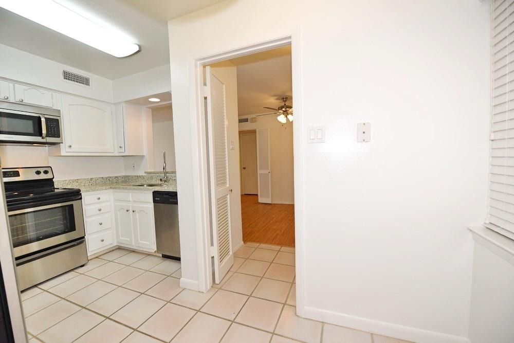 4818 Cole Avenue - Photo 9