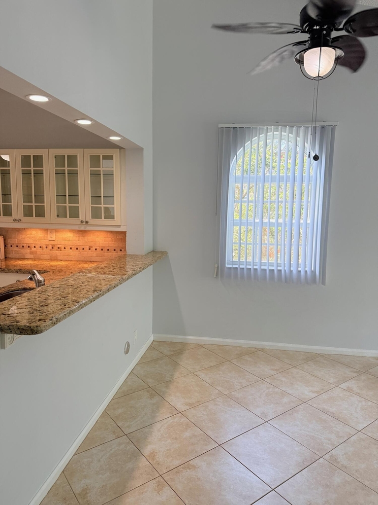 2351 Ne 14th Street Causeway - Photo 16