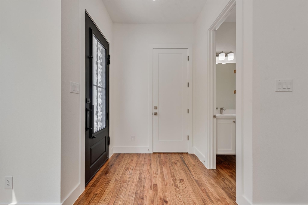 2410 Boyd Street - Photo 5