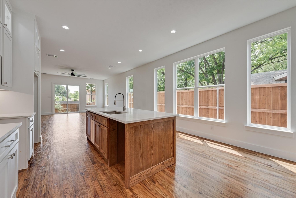 2410 Boyd Street - Photo 8