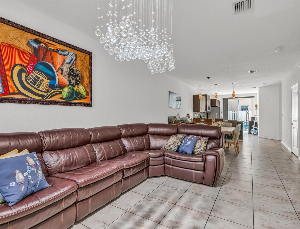 1437 Se 23rd Terrace - Photo 3