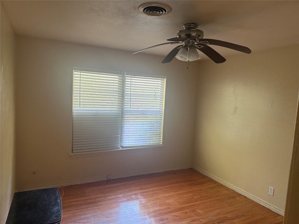 6437 Lontos Drive - Photo 8
