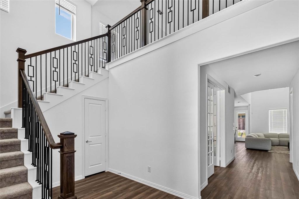 1308 Ladys Mantle Way - Photo 3