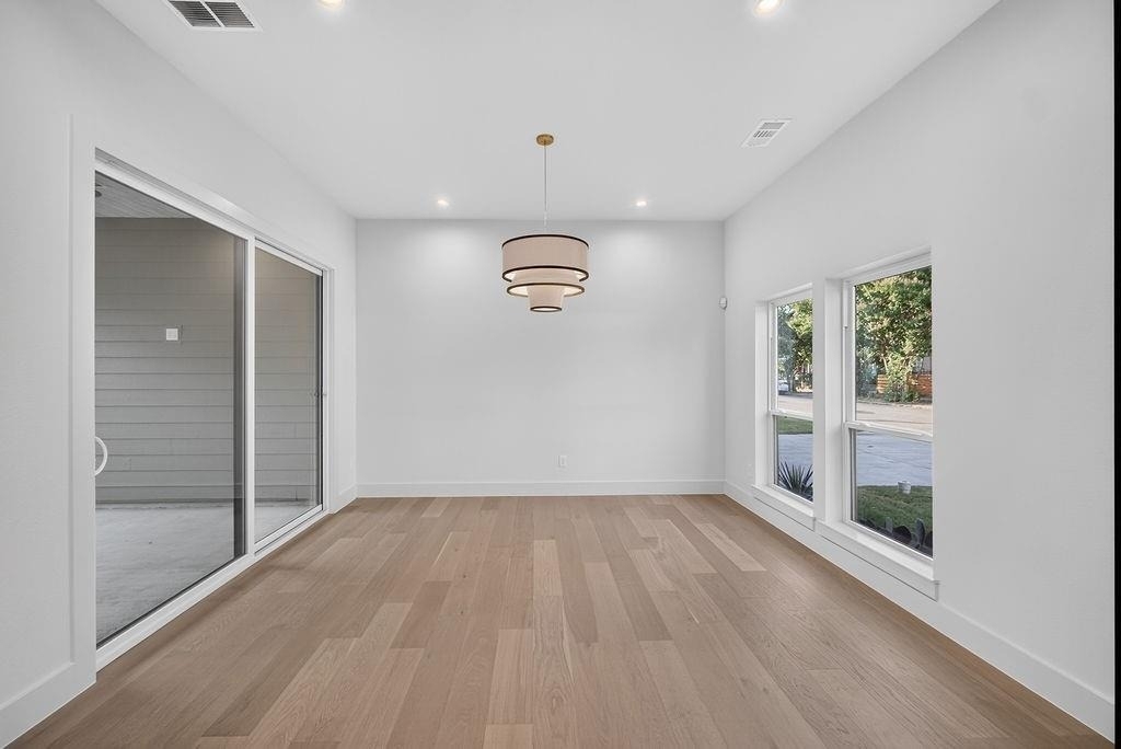 413 Graham Avenue - Photo 11
