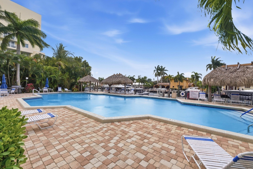 1361 South Ocean Boulevard - Photo 42