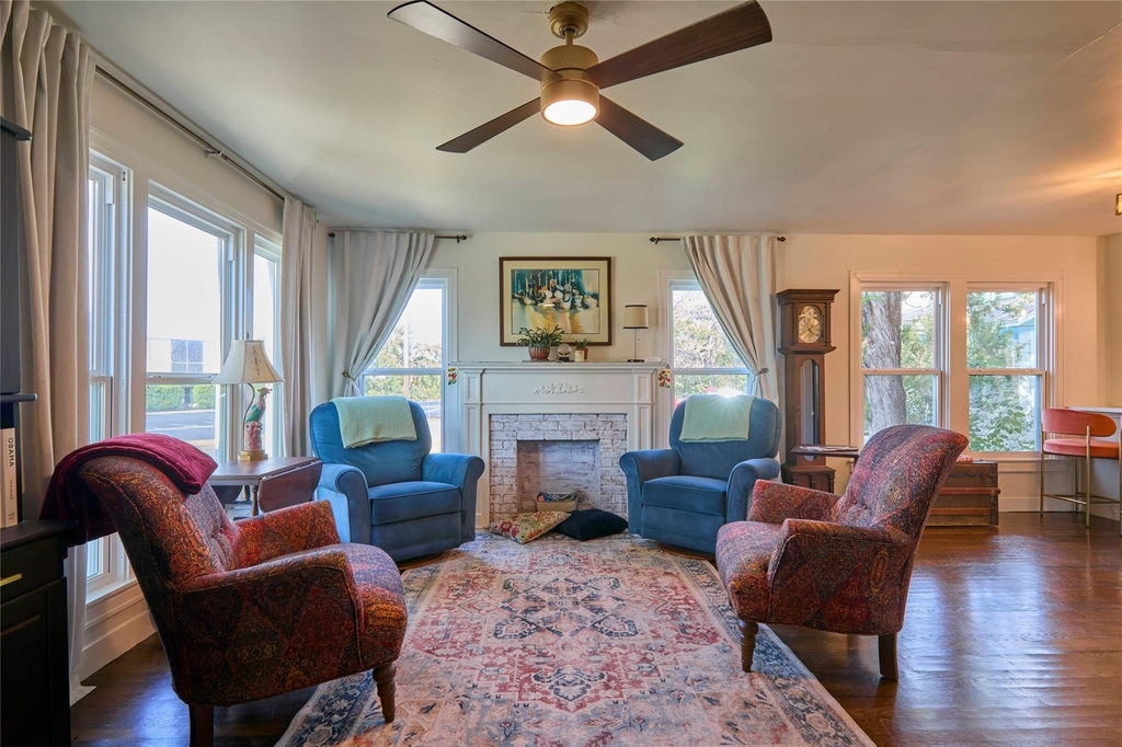 1425 Cedar Crest Drive - Photo 2