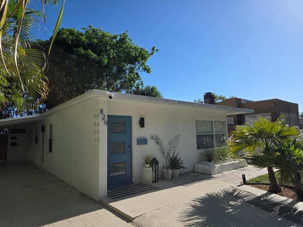 829 Macy Street - Photo 2