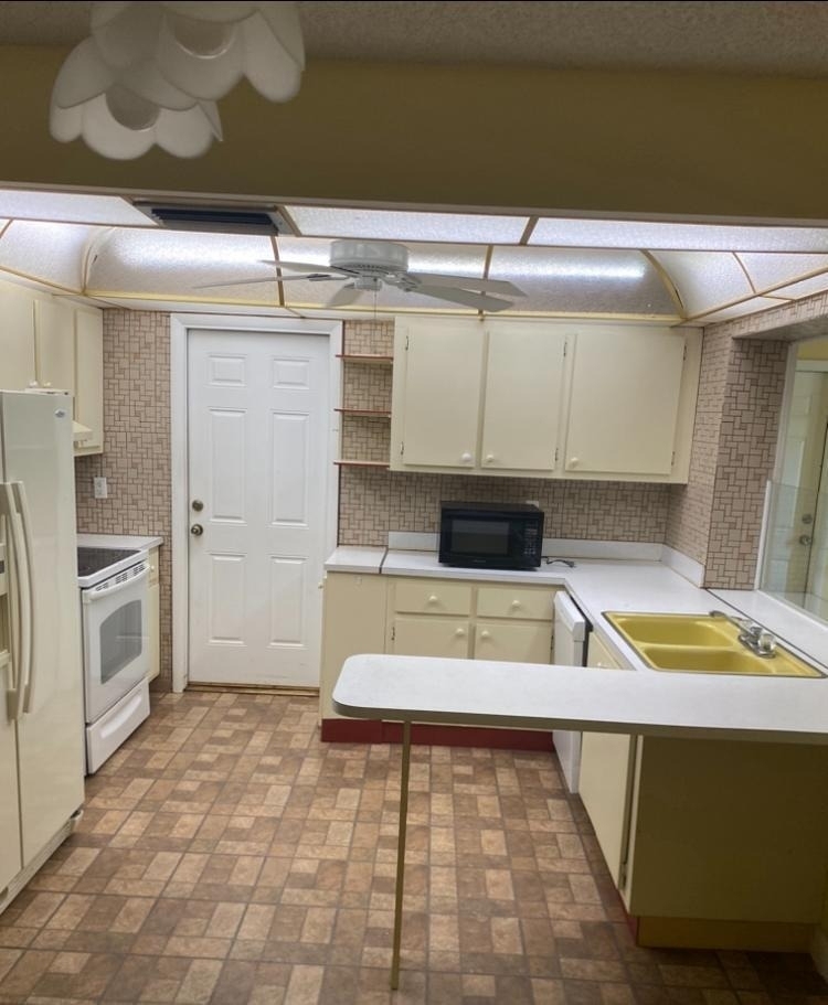 7195 Nw 9th Court - Photo 25