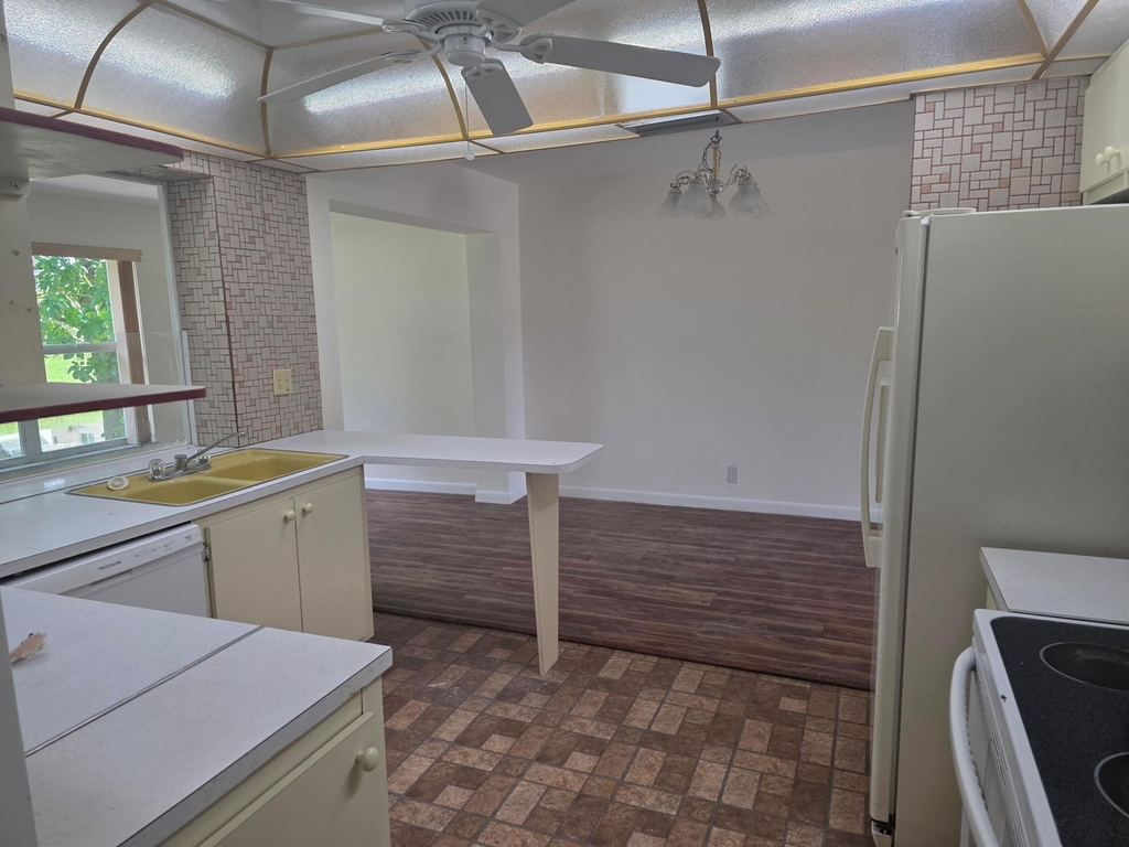 7195 Nw 9th Court - Photo 15