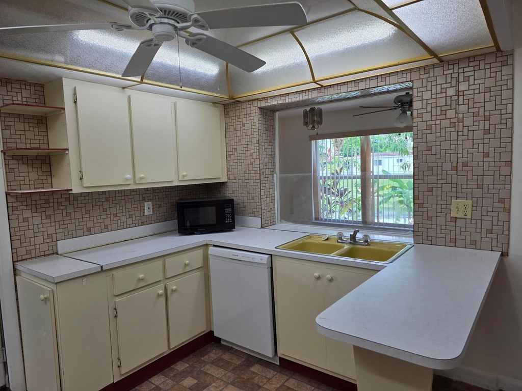 7195 Nw 9th Court - Photo 18