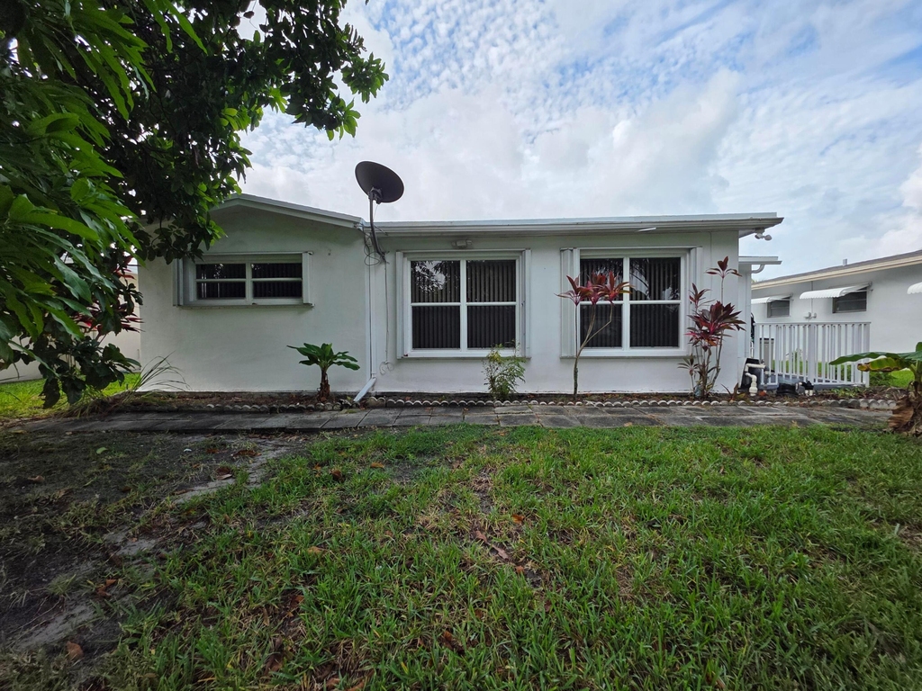 7195 Nw 9th Court - Photo 17