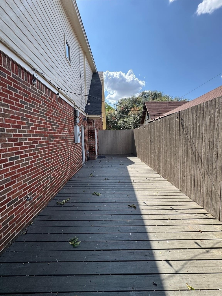 2565 Shirley Avenue - Photo 32